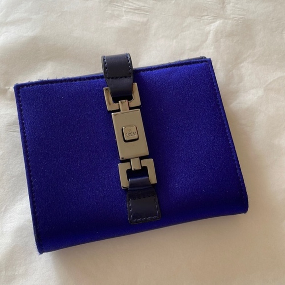 Compact Gucci Wallet. NWOT - Picture 15 of 15
